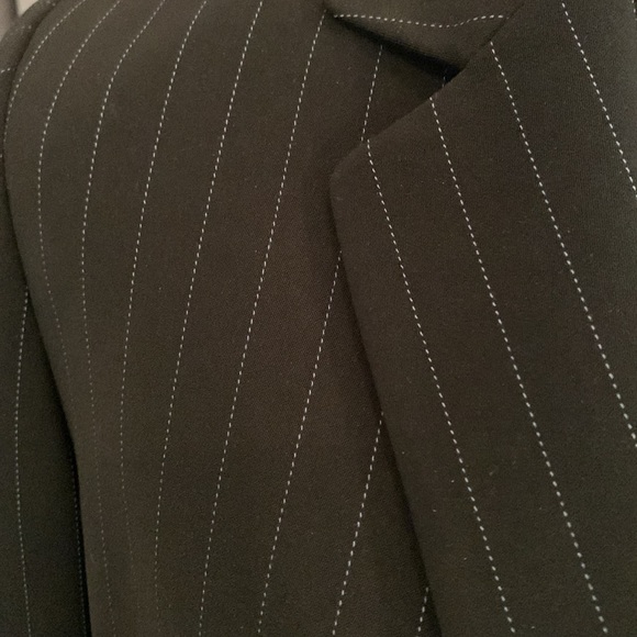 Stunning black with blue pinstripe women’s suit jacket by STRESA. ASL size 10. - Picture 3 of 7